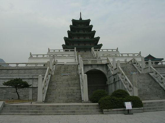 国立民俗博物館